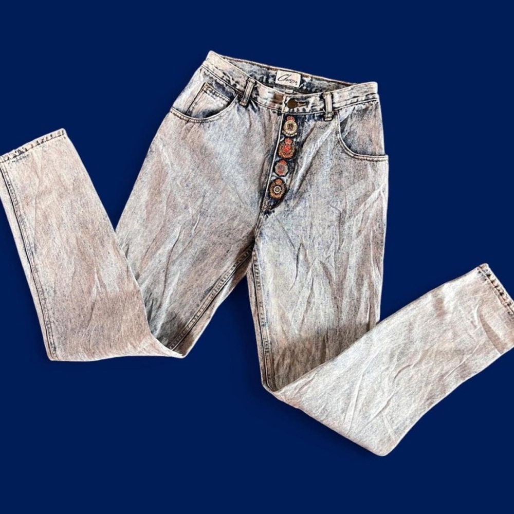 80s acid washed jeans by Chazzz size 26” waist. Great condition.